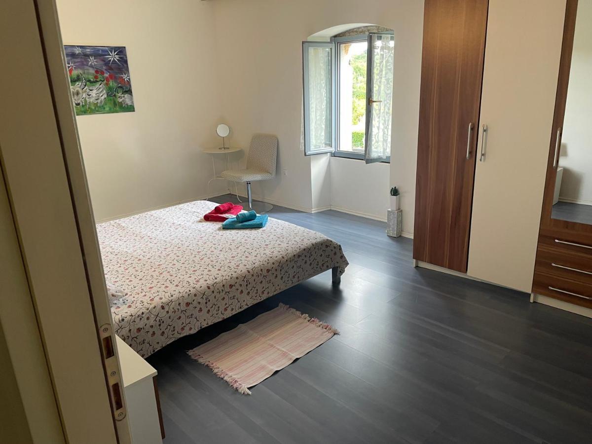 Holiday Home Ava1 With Pool & Holiday Home Ava2 With Whirlpool Baderna Exterior foto